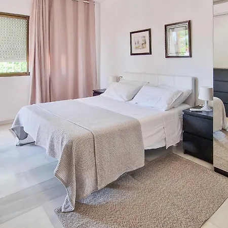 3 Bedroom Lovely In Malaga Apartmán *