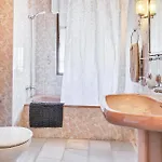 3 Bedroom Lovely In Malaga Apartament