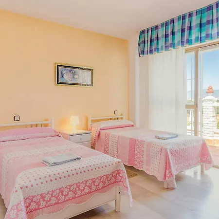 3 Bedroom Lovely In Malaga Appartement
