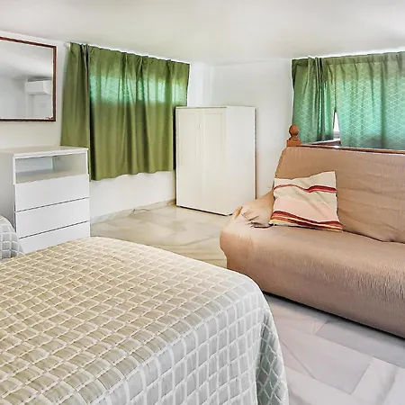 Appartement 3 Bedroom Lovely In Malaga *