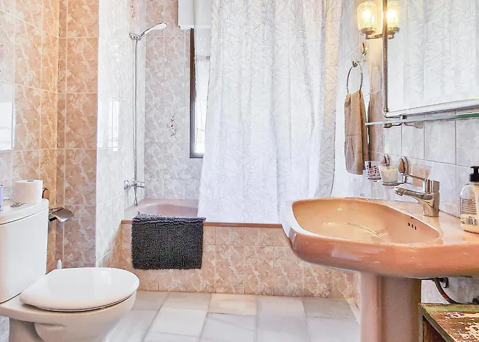 3 Bedroom Lovely In Malaga Apartamento